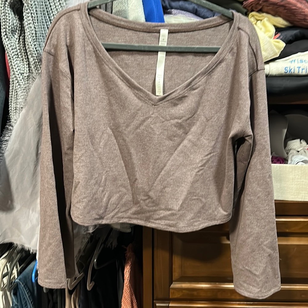 Lululemon bell sleeve light sweatshirt, M/L